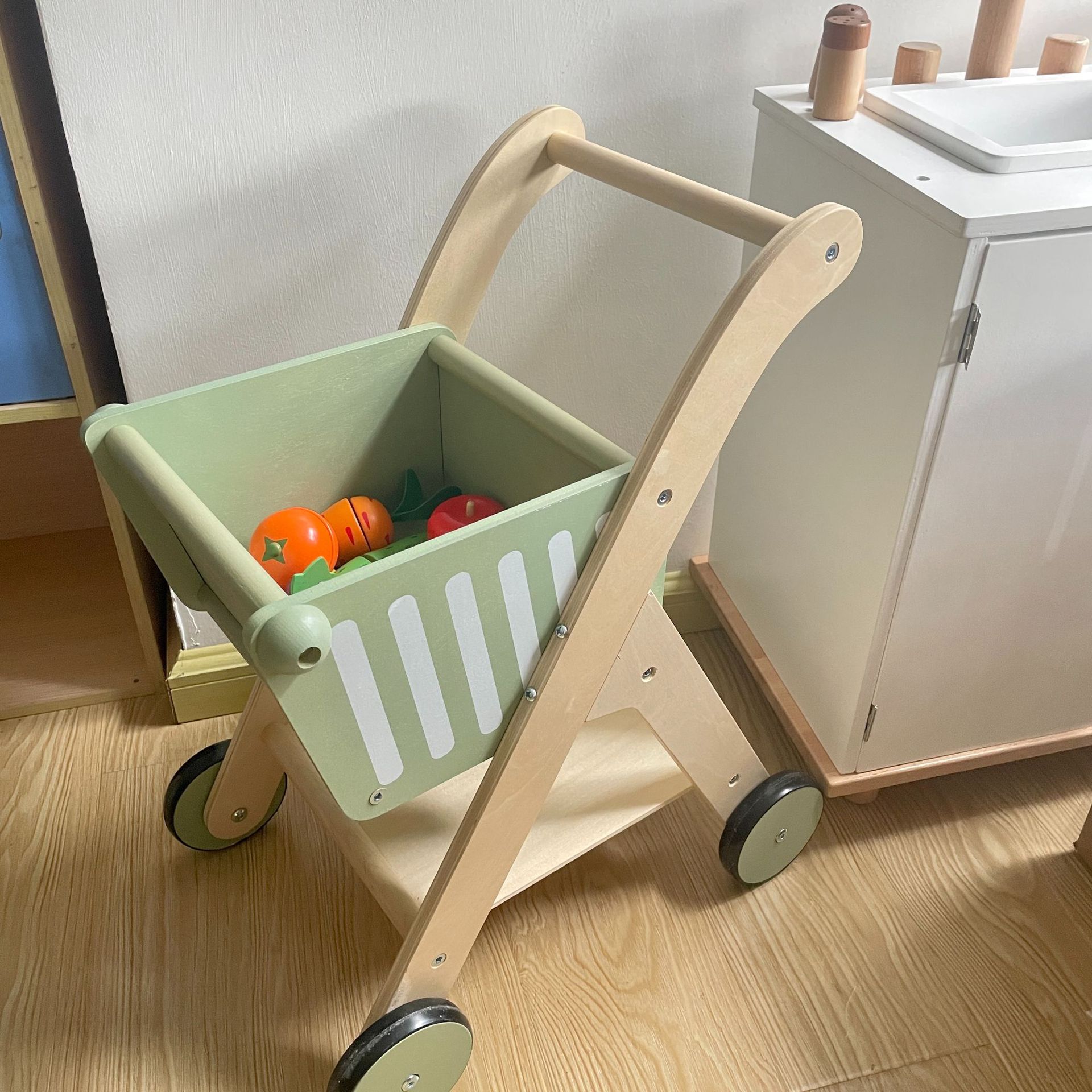 INS Kids عربة تسوق خشبية مقلدة - مراجعة Kids Toys Kitchen وسعره